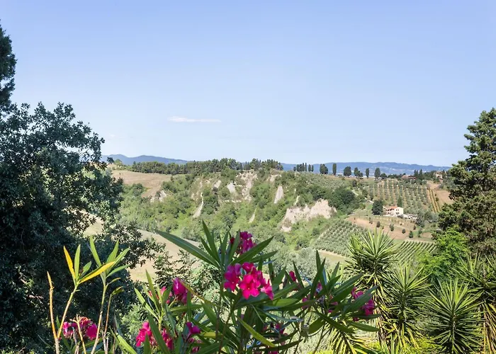 Lavish Holiday Home In Volterra With Pool